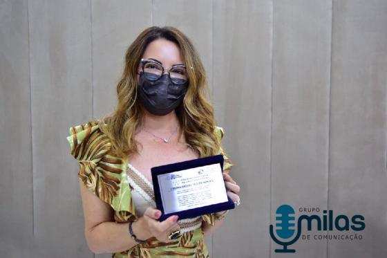 Primeira-dama recebe Prêmio Dodora pelas ações sociais realizada em benefício da pessoa com deficiência.jpg