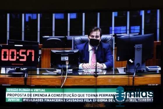 presidente-da-camara-rodrigo-maia-comanda-as-votacoes-da-pec-do-fundeb-no-plenario-1595376219374_v2_768x512.jpg