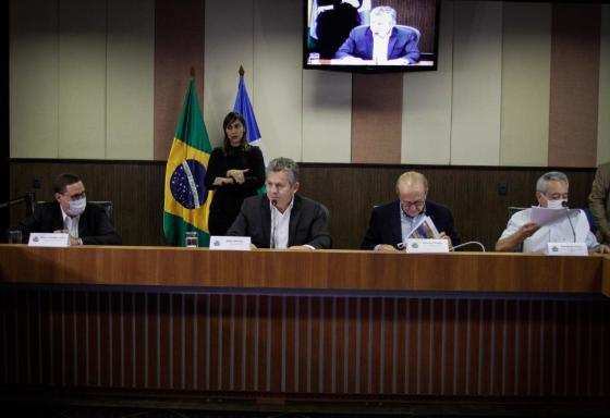 Governador Mauro Mendes e Secretário Marcelo Oliveira assinam os 2 primeiros Termos de Colaboração para Manutenção Pedagiada (PPP Social) de Rodovias Estaduais pavimentadas.jpg