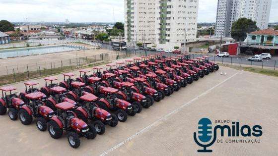 Governo entrega maquinários, equipamentos e itens para uso na agricultura familiar.jpg