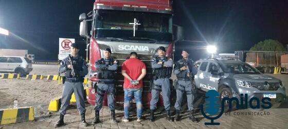 caminhão furtado e suspeito preso em Cuiabá.jpg