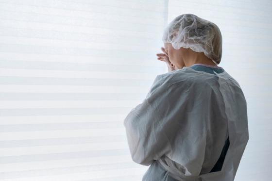 mulher no médico