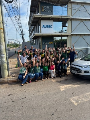 4b954fc5-8cd4-4ee9-a0d5-3f60d34149d3.jpg