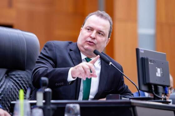 MAX RUSSI 
