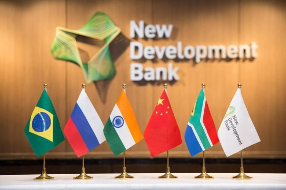 Com sede em Xangai, na China, o banco multilateral de desenvolvimento foi fundado pelos países Brics