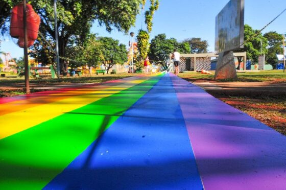 Calçada em Brasília homenageia população LGBTQIA+