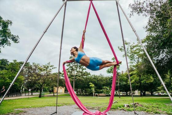 VS terá oficina de Tecido Acrobático com Luma Circo.jpg