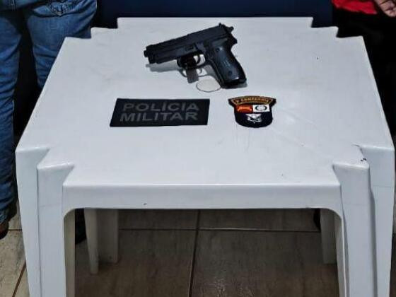 01.07 arma de brinquedo.jpg